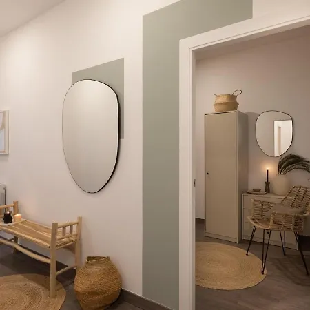 Spacest - Carrer De Valencia A * Barcelona